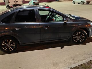 2008 Ford Focus II Рестайлинг, серый, 450000 рублей, вид 2