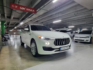 2022 Maserati Levante GT Hybrid I Рестайлинг, белый, 6000000 рублей, вид 2
