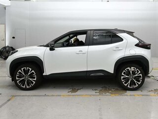 2022 Toyota Yaris Cross I, белый, 1374010 рублей, вид 5