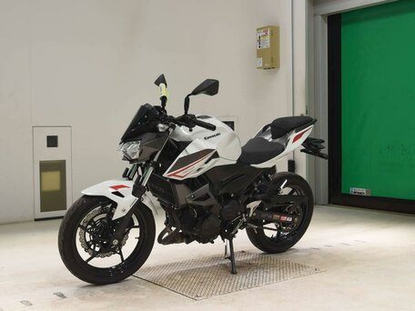 2021 Kawasaki Z 400, белый, 599000 рублей, вид 4