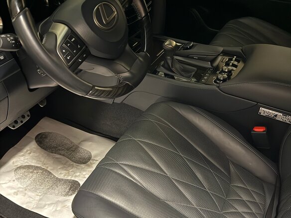 2020 Lexus LX 570 III Рестайлинг 2, белый, 13900000 рублей - вид 5