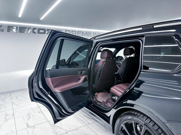 2024 BMW X7 40d I (G07) Рестайлинг, чёрный, 13300000 рублей - вид 25