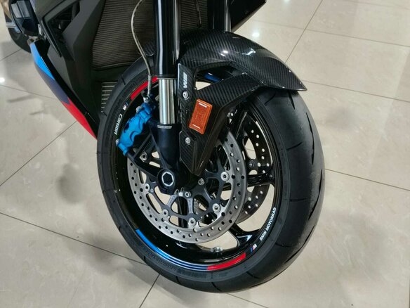 2023 BMW M 1000 R, чёрный, 2230000 рублей - вид 6