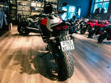 2024 Ducati Multistrada V4, белый, 3700000 рублей, вид 4