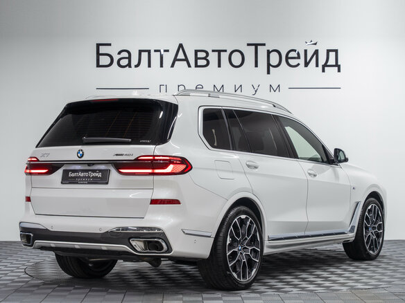 2026 BMW X7 40i I (G07) Рестайлинг, белый, 16350000 рублей - вид 7