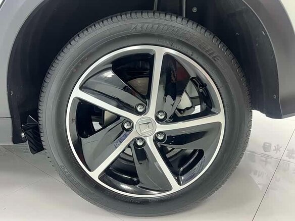 2022 Honda Vezel I Рестайлинг, белый, 1690000 рублей - вид 16