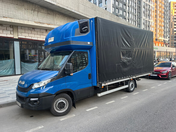 2018 Iveco Daily, синий, 2400000 рублей - вид 3