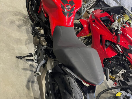 2015 Ducati Monster 821, пурпурный, 639000 рублей, вид 2