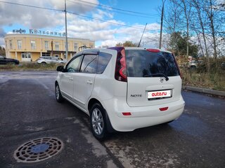 2012 Nissan Note I Рестайлинг, белый, 889000 рублей, вид 4