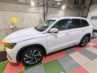 2023 Geely Monjaro I, белый, 3300000 рублей, вид 4