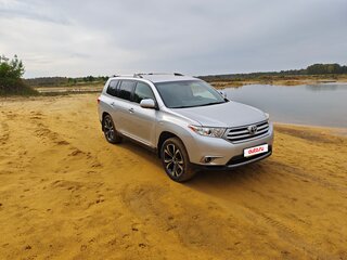 2012 Toyota Highlander II (XU40) Рестайлинг, серебристый, 2100000 рублей, вид 3