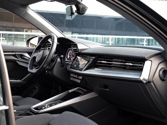 2023 Audi A3 Sportback 35 TFSI IV (8Y), зелёный, 2300002 рублей - вид 19