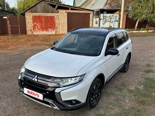 2021 Mitsubishi Outlander III Рестайлинг 3, белый, 2230000 рублей, вид 2