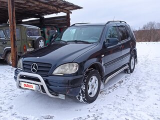 1999 Mercedes-Benz M-Класс 320 I (W163), синий, 630000 рублей, вид 1