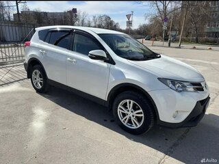 2014 Toyota RAV4 IV (XA40), белый, 1850000 рублей, вид 3