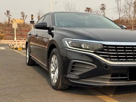 2023 Volkswagen Passat B8 Рестайлинг, чёрный, 2312000 рублей, вид 4