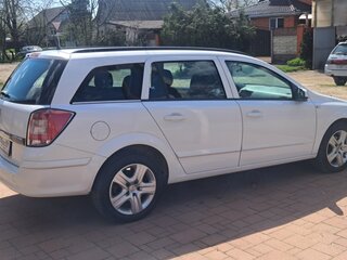 2008 Opel Astra H Рестайлинг, белый, 550000 рублей, вид 3