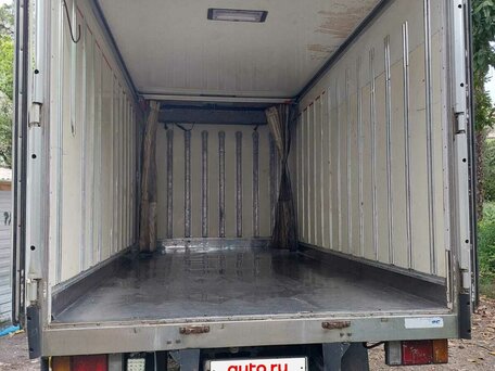2005 Isuzu Elf (N-series), белый, 1650000 рублей, вид 2