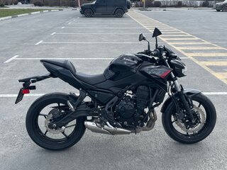 2021 Kawasaki Z 650, чёрный, 770000 рублей, вид 2