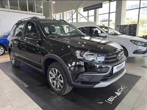 2026 Lada (ВАЗ) Granta Cross I Рестайлинг, чёрный, 1226000 рублей - вид 1