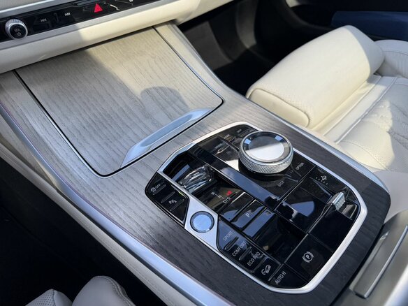 2025 BMW X7 40d I (G07) Рестайлинг, чёрный - вид 13