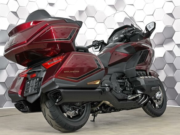 2025 Honda GL 1800 Gold Wing, красный, 3589000 рублей - вид 6