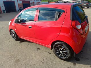 2013 Chevrolet Spark III, красный, 700000 рублей, вид 3