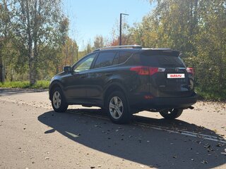2014 Toyota RAV4 IV (XA40), коричневый, 2000000 рублей, вид 3