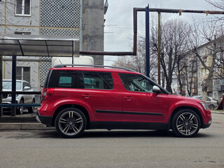 2014 Skoda Yeti I Рестайлинг, красный, 1343000 рублей, вид 2