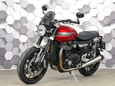 2022 Triumph Speed Twin, красный, 999000 рублей, вид 2