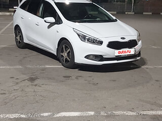 2014 Kia Ceed II, белый, 690000 рублей, вид 4