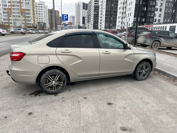 2018 Lada (ВАЗ) Vesta I, бежевый, 900000 рублей - вид 8