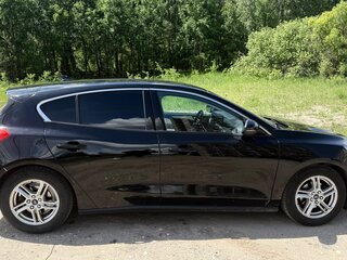 2018 Ford Focus IV, чёрный, 1200000 рублей, вид 3