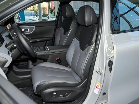 2026 Changan Qiyuan Q05 51.9 kWh II, серебристый, 2328000 рублей - вид 28