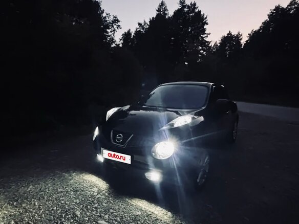 2011 Nissan Juke I, чёрный - вид 1