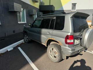 1999 Mitsubishi Pajero iO, серый, 300000 рублей, вид 4