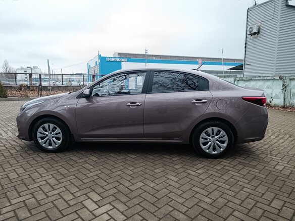 2020 Kia Rio IV, коричневый, 1345000 рублей - вид 7