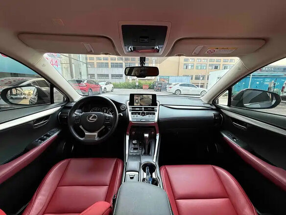 2021 Lexus NX 200 I Рестайлинг, серебристый, 2600000 рублей - вид 7