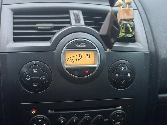 2007 Renault Megane II Рестайлинг, синий, 350000 рублей - вид 9