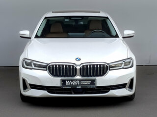2022 BMW 5 серии 520i VII (G30/G31/G38) Рестайлинг, белый, 5200000 рублей, вид 2