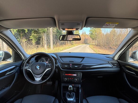 2013 BMW X1 20i I (E84) Рестайлинг, коричневый, 1495000 рублей - вид 13