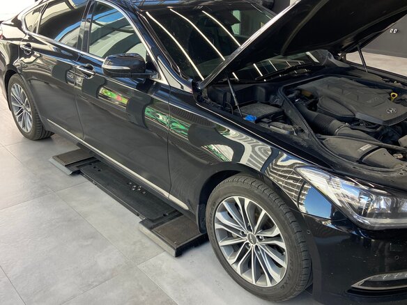 2015 Hyundai Genesis II, чёрный, 1950000 рублей - вид 4