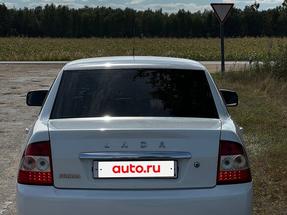 2017 Lada (ВАЗ) Priora I Рестайлинг, белый, 680000 рублей - вид 4