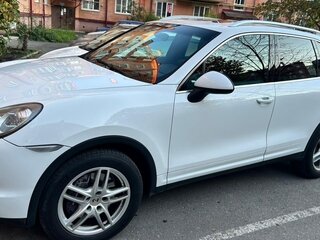 2012 Porsche Cayenne II (958), белый, 1600000 рублей, вид 3