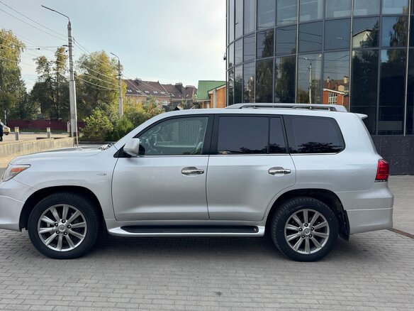 2010 Lexus LX 570 III, серебристый, 3999999 рублей - вид 10