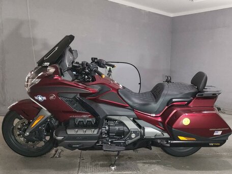 2018 Honda GL 1800 Gold Wing, красный, 2169000 рублей, вид 1