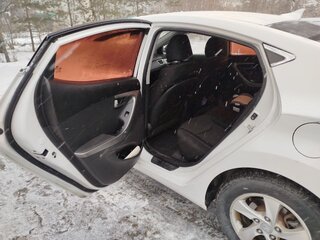 2010 Hyundai Avante V, белый, 850000 рублей, вид 4
