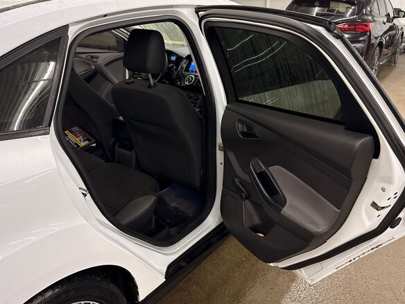 2013 Ford Focus III, белый, 850000 рублей - вид 19
