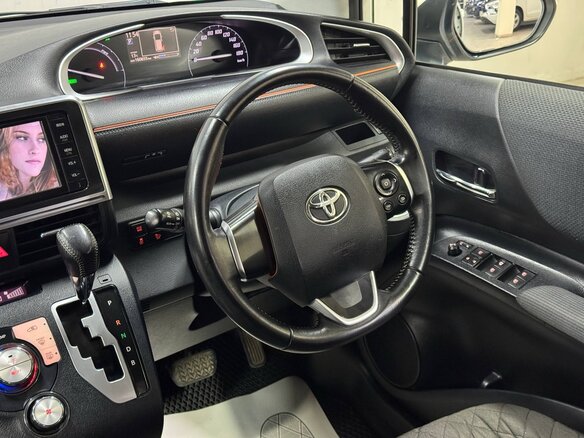 2016 Toyota Sienta II, белый, 1550000 рублей - вид 10