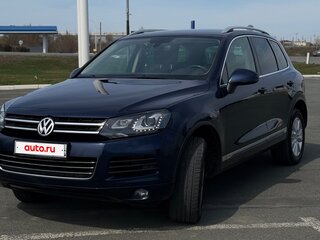 2014 Volkswagen Touareg II, синий, 3600000 рублей, вид 2